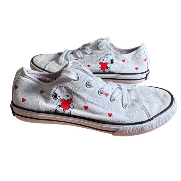 Snoopy Canvas Sneakers With Red Hearts Print Womens Size 3 - Picture 2 of 10